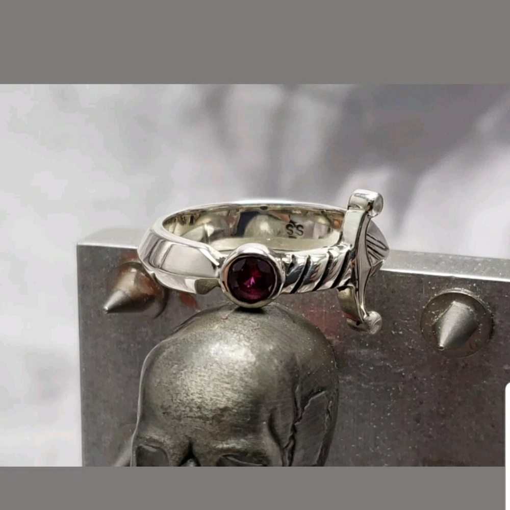 Sterling silver  sword ring,925, new w/o tags